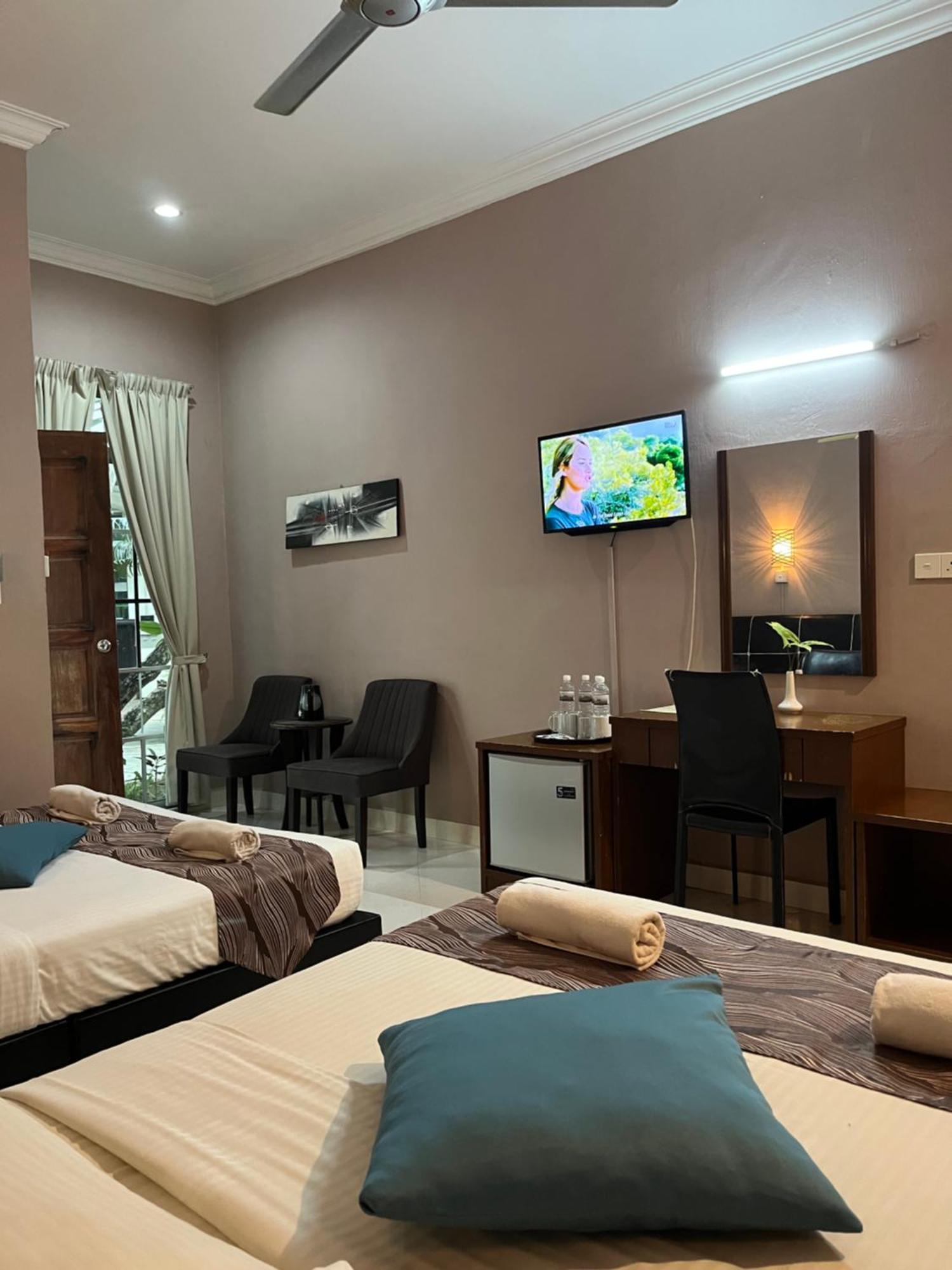 White alojamiento Chalet Pantai Cenang  Exterior foto