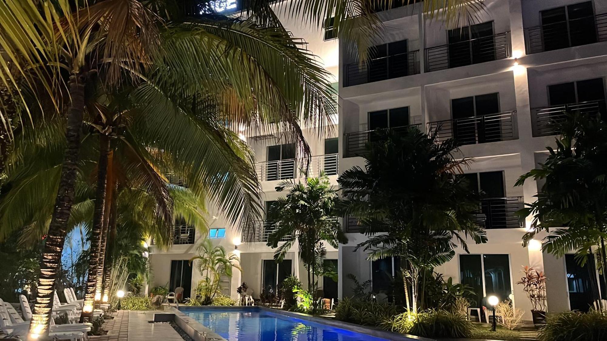 White alojamiento Chalet Pantai Cenang  Exterior foto