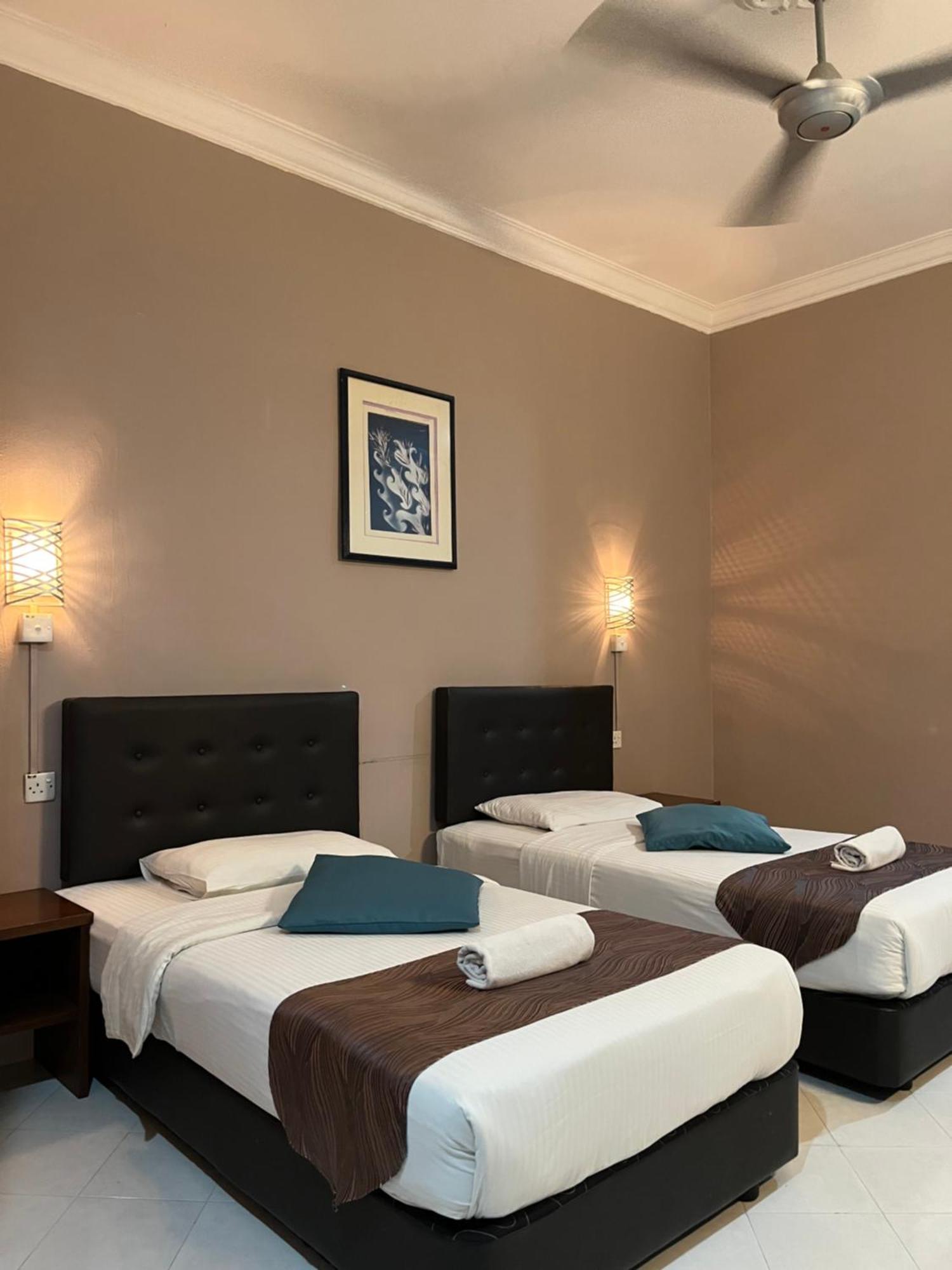 White alojamiento Chalet Pantai Cenang  Exterior foto