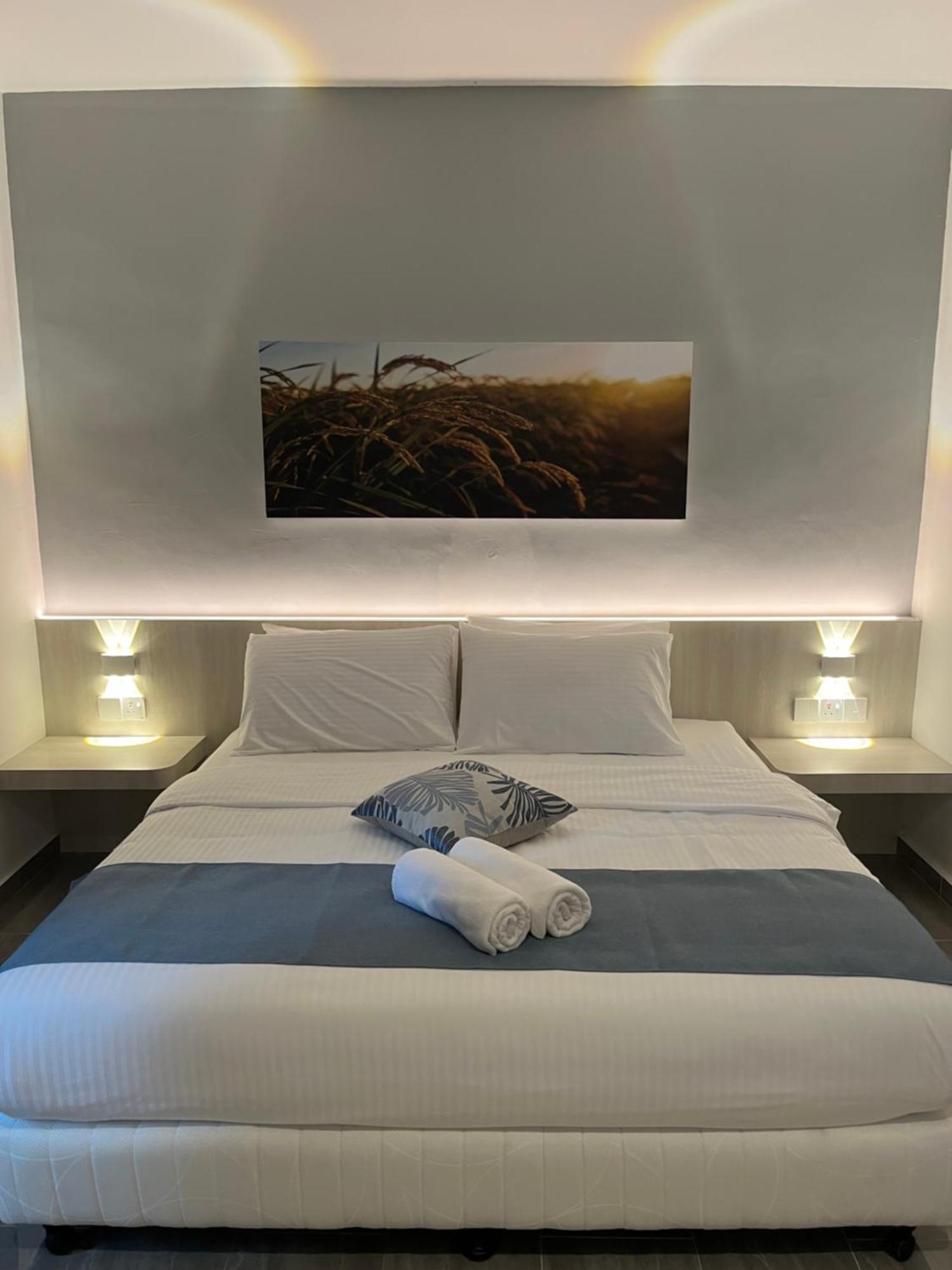 White alojamiento Chalet Pantai Cenang  Exterior foto