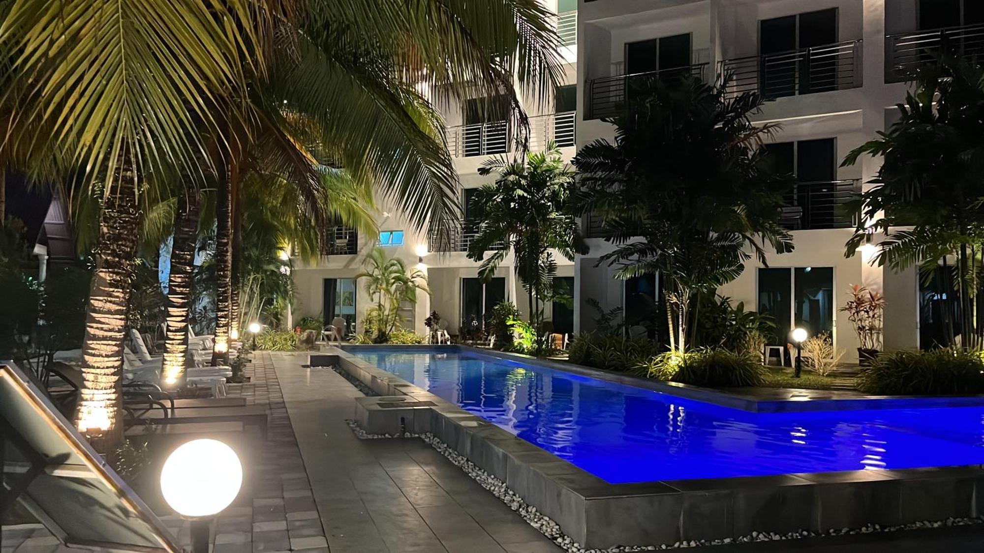 White alojamiento Chalet Pantai Cenang  Exterior foto
